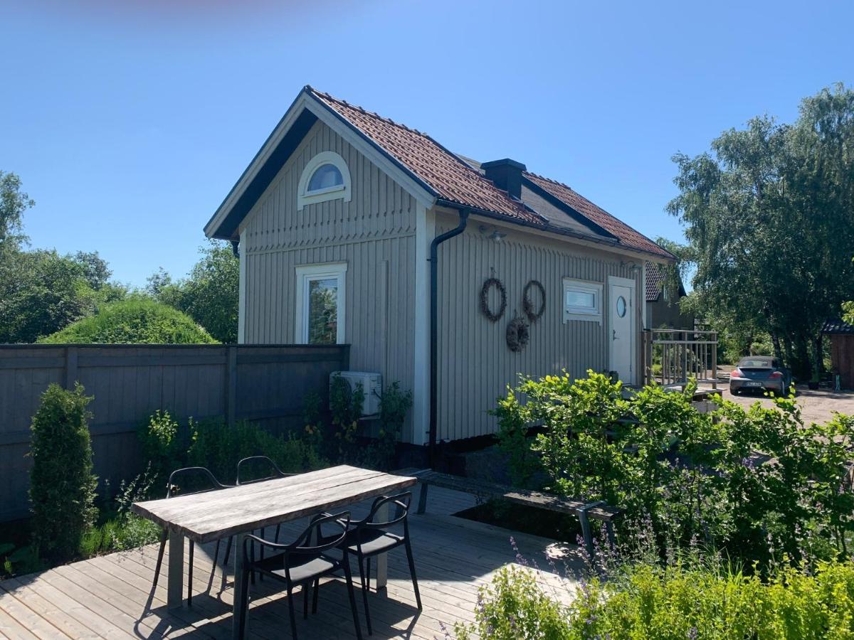 Station Bed And Kitchen Guesthouse Varberg Exterior photo